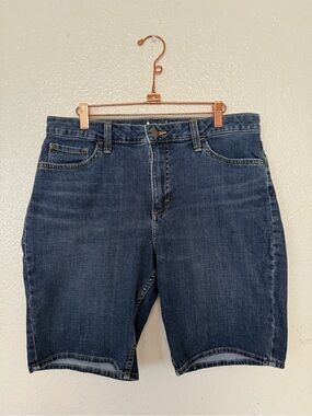 Lee regular fit Bermuda mid rise Dark Blue Denim Shorts women’s size 14M